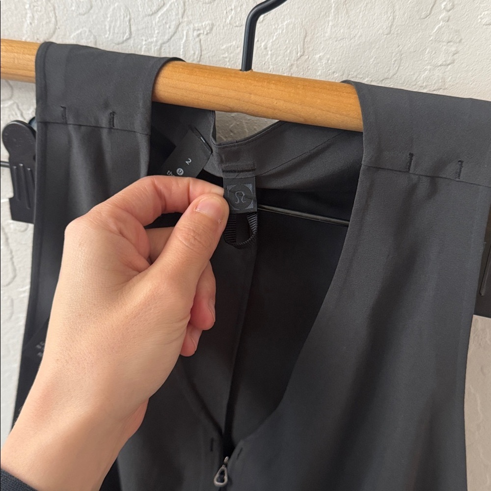 Lululemon LAB Vindur Onesie Jumpsuit Gray Zip Up Front Women's 2 - Picture 6 of 9